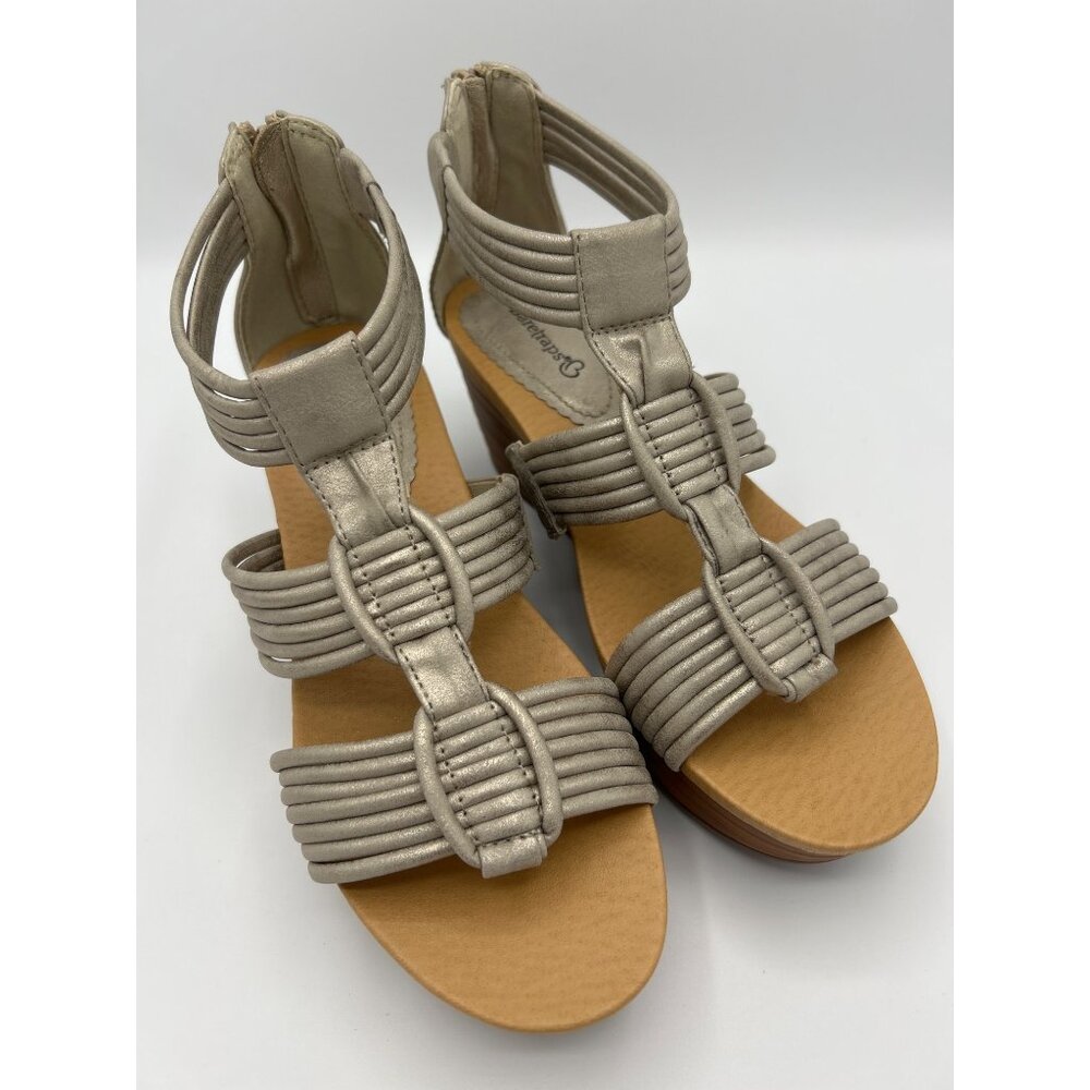 Baretraps Women's Strappy Stetchy Wedge Sandals Size 8M Gray Metallic - Picture 2 of 8